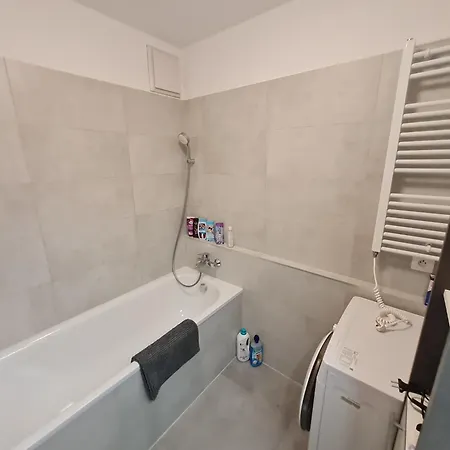 Utulny Dvoj-izbovy S Klimou